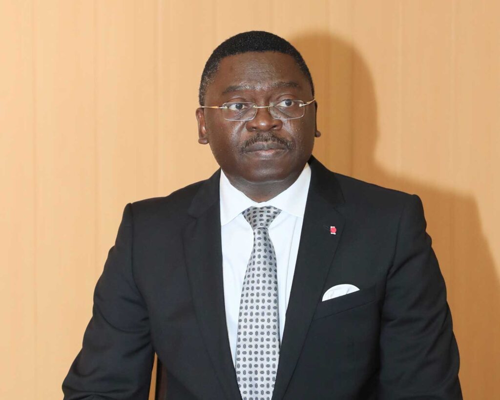 Entreprises publiques : Ferdinand Ngoh Ngoh insiste sur le respect de l’équilibre régional