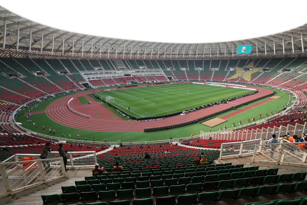 Stade d'Olembé : Paul Biya et les infrastructures