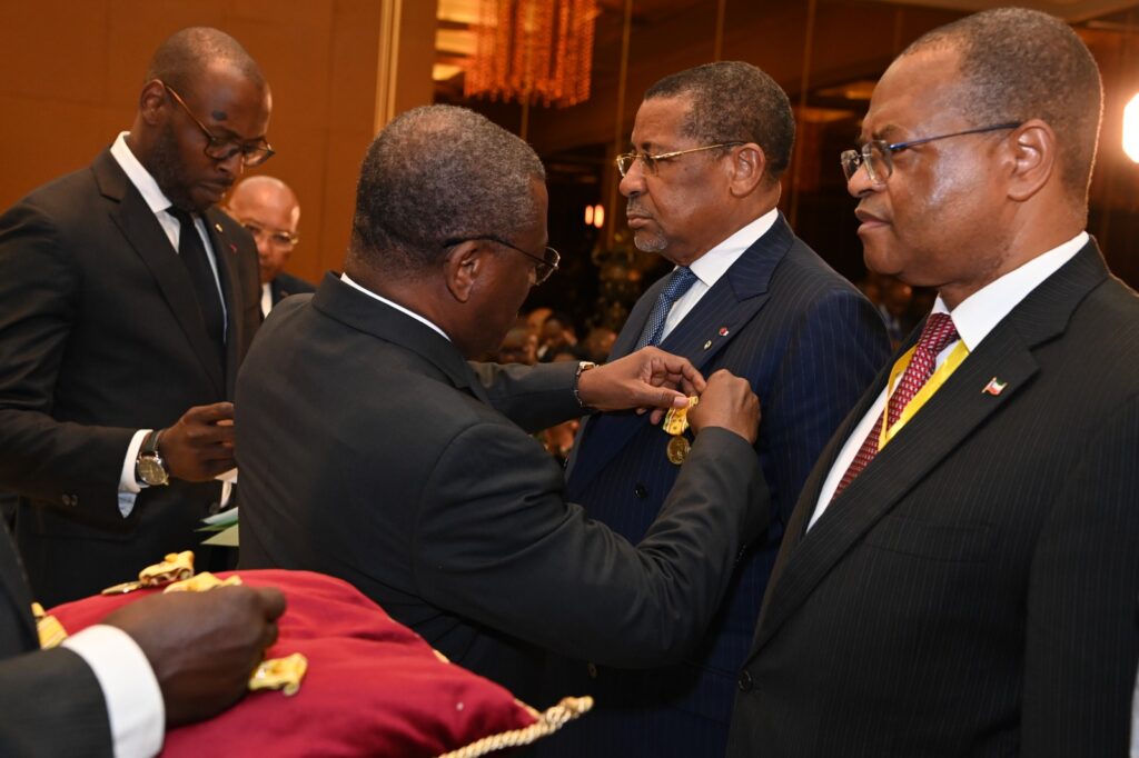 Session de la CEMAC : 13 personnalités de la Communauté décorées