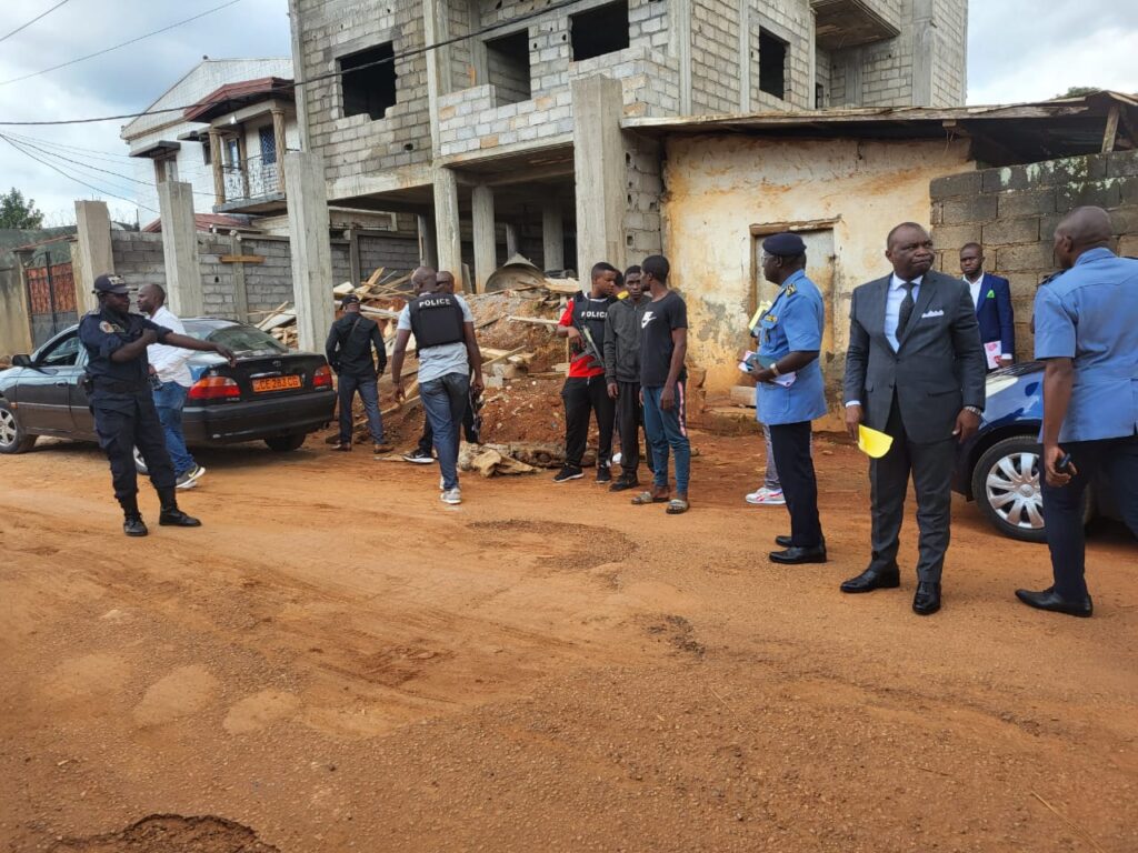 Meurtre à Ngousso : des suspects sur la scène de crime