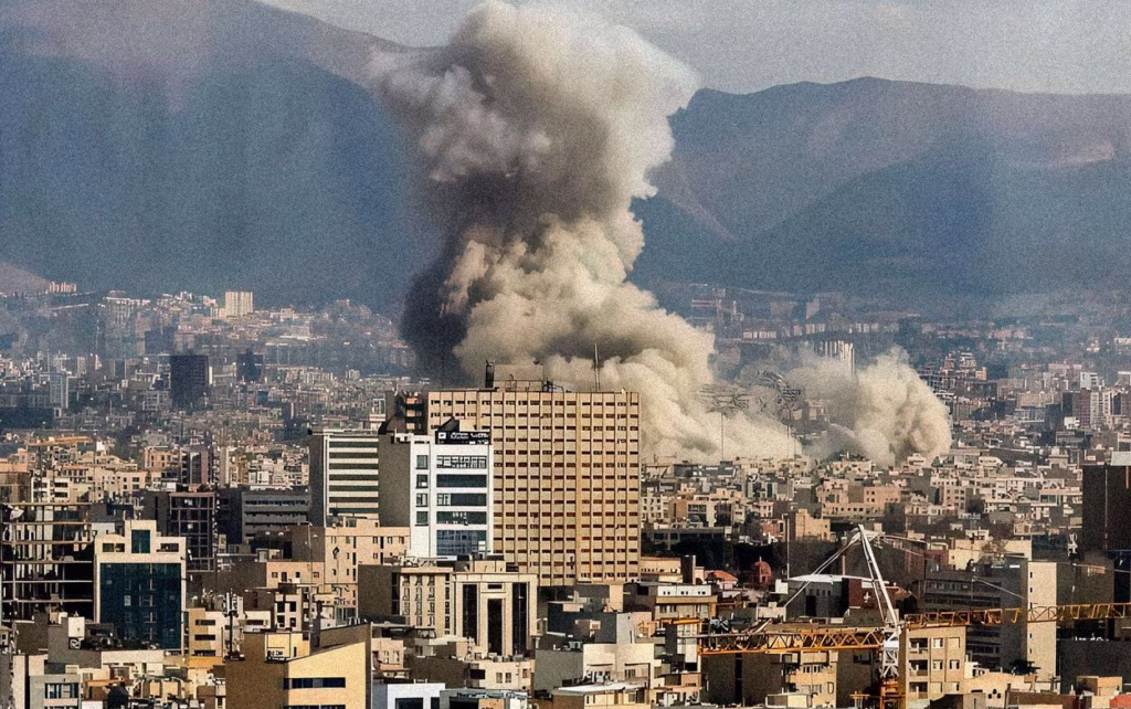 Opération Epic Fury : les États-Unis s'engagent militairement en Iran, une campagne aux coûts incertains